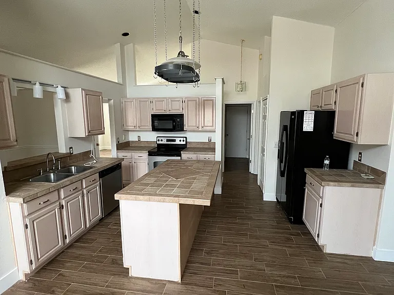1330 Ravida Woods Dr — Photo 19