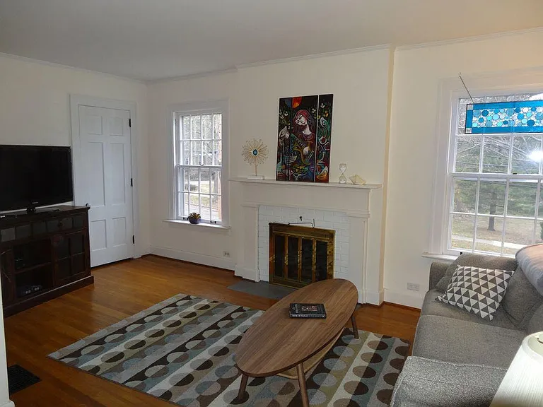 2001 Waite Ave #2 — Photo 1