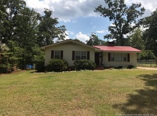 1811 Lyon Rd, Fayetteville, NC 28303