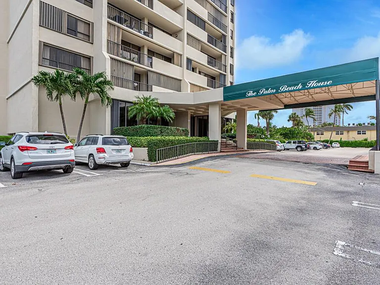 5600 N Flagler Dr #804 — Photo 30
