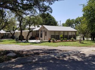 1413 Cedar Dr, Kerrville, TX 78028