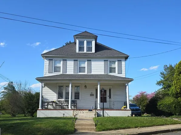 11 Front St, Mount Holly, NJ 08060
