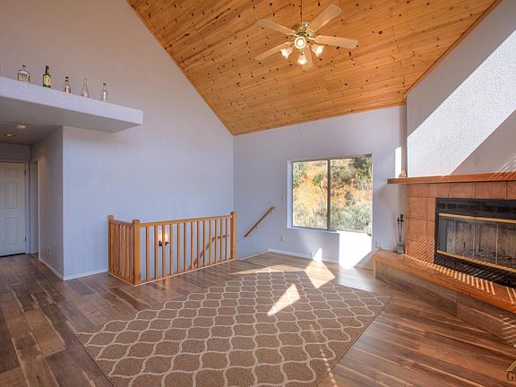 3rd image of 2505 Glacier Dr