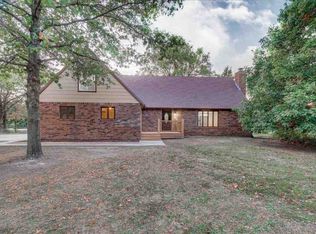 203 Mockingbird Ln, Newton, KS 67114