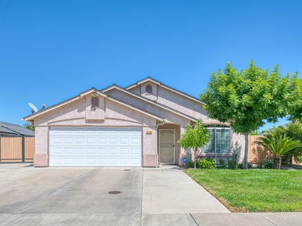 3718 Clay Ct, Selma, CA 93662