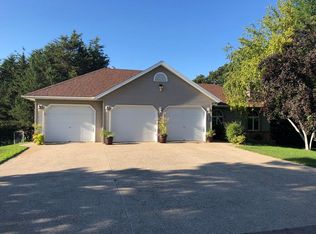 9915 County Road 9 NE, Spicer, MN 56288