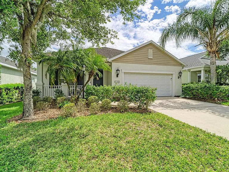 4650 Woodbrook Dr — Photo 1