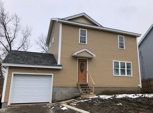 86 Bowker St, Worcester, MA 01604