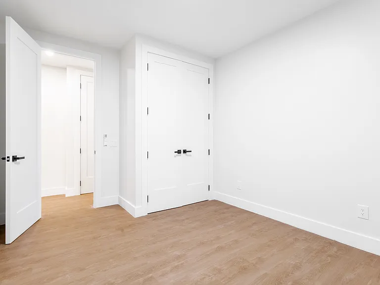 558 Empire Blvd #1R — Photo 8
