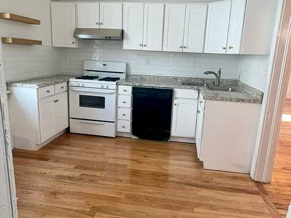 5th image of 1295 Dakota St