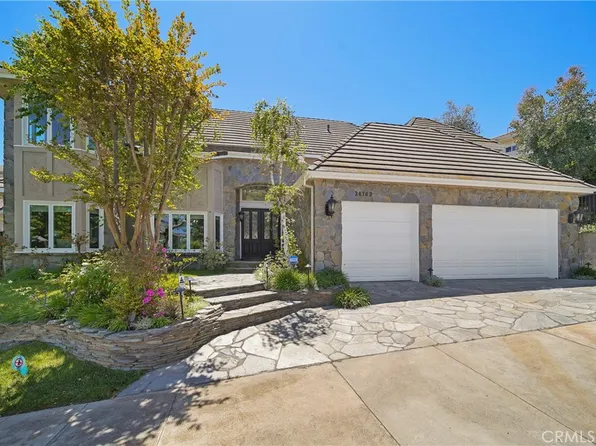 24762 Calvert St, Woodland Hills, CA 91367