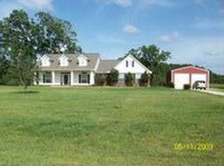 961 Mill Rd, Angleton, TX 77515