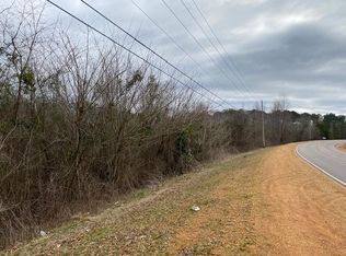 Yorkville Rd E, Columbus, MS 39702