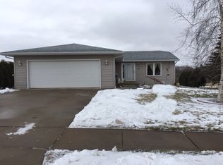 1980 Dows St, Ely, IA 52227