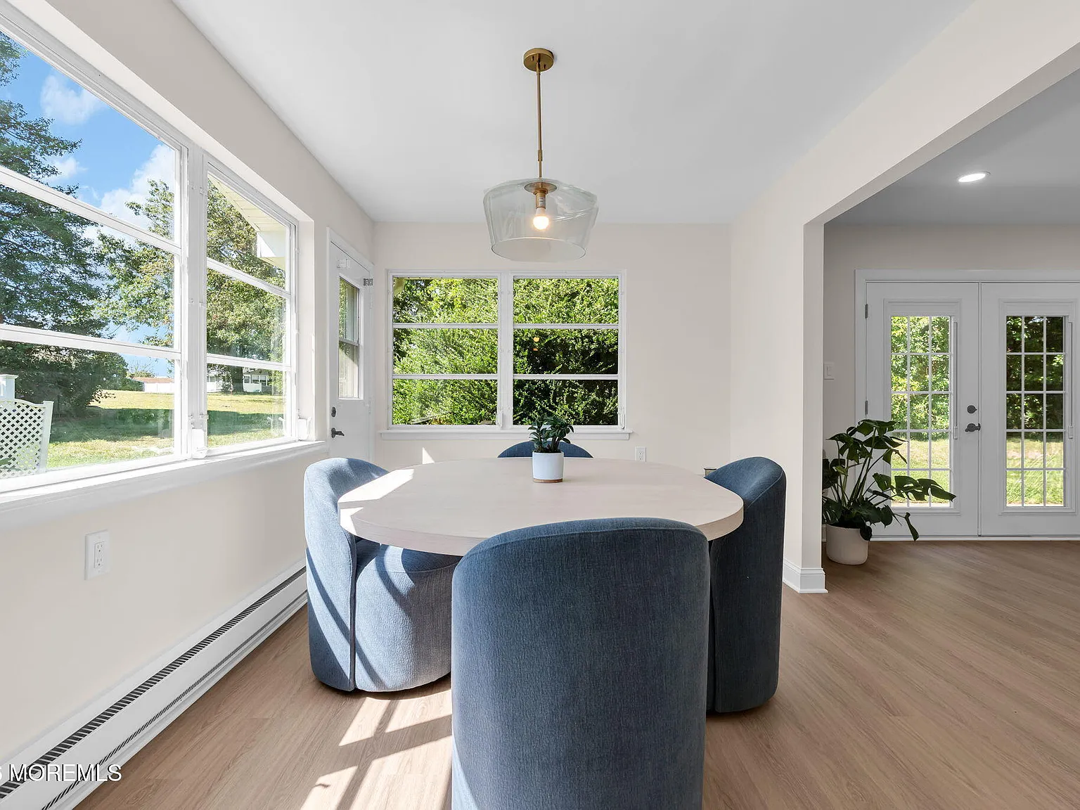 2 bed, 1076 sqft, $2,600 — Photo 4