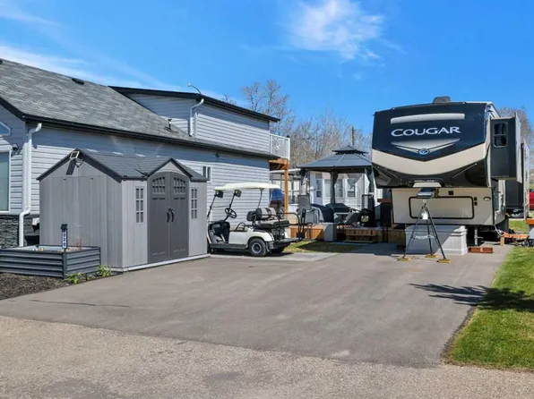 25074 S Pine Lake Rd #3020, Red Deer County, AB T0M 1R0