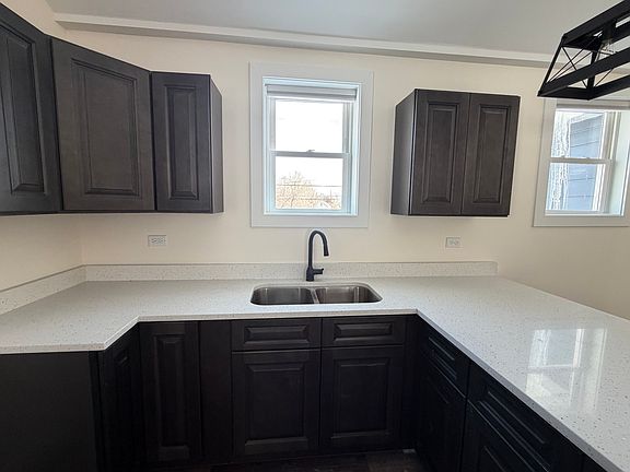 3rd image of 915 S Spencer Rd #1