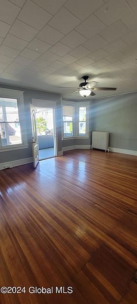 4th image of 547 Morris Street