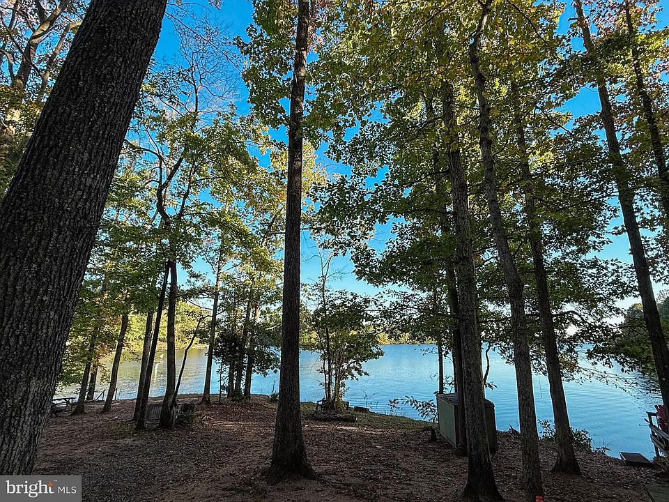 1st image of 3819 Breaknock Rd