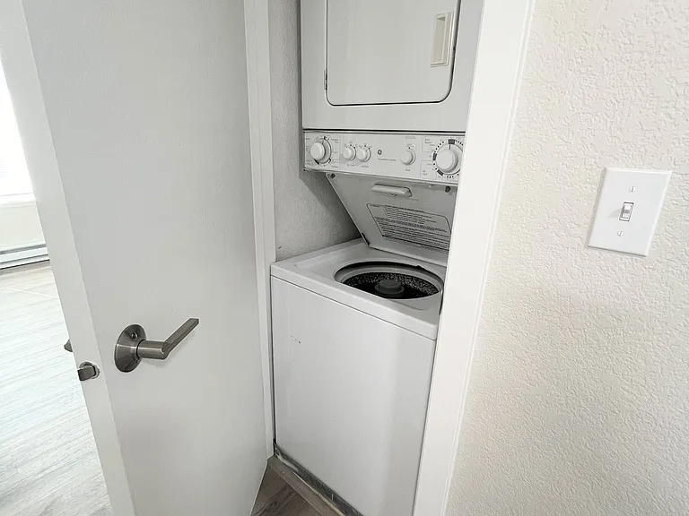 2405 NW 67th St #302 — Photo 10