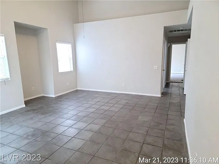 2152 Quarry Ridge St #202 — Photo 2