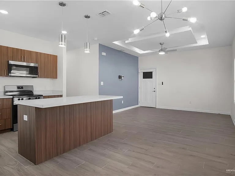 608 N Onyx Ave #2 — Photo 5