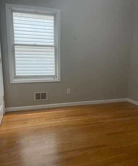 392 Liberty Ave — Photo 2