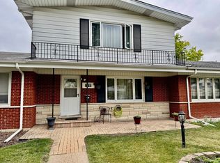 7111 W Niles Ave, Niles, IL 60714