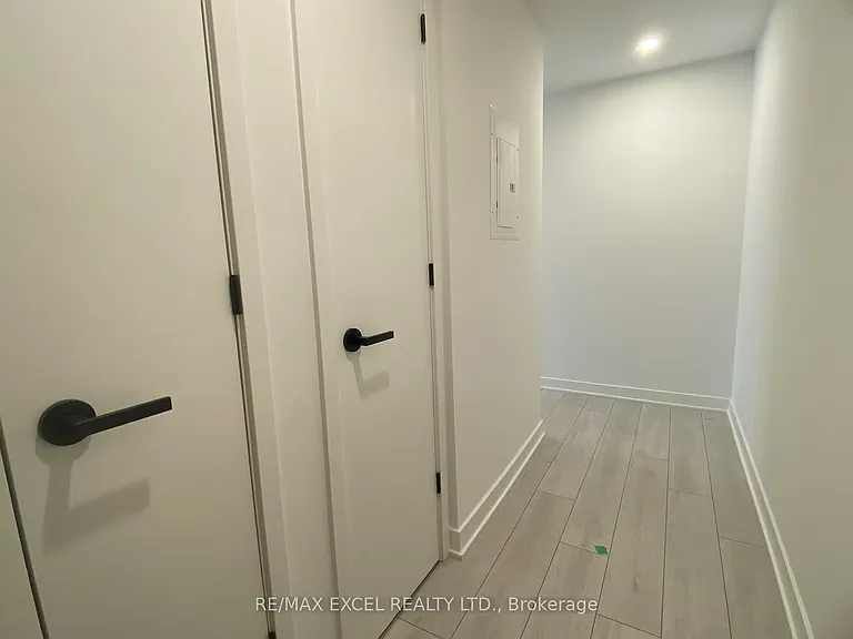 55 Charles St E #2803 — Photo 8