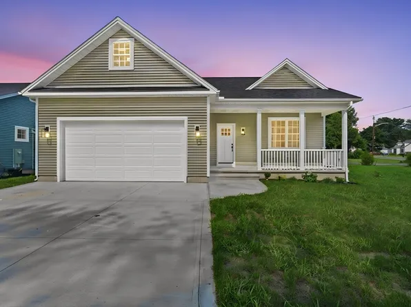2 Skinnerwoods Way #2, South Hadley, MA 01075