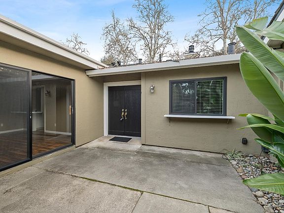 3rd image of 1134 Holly Oak Cir