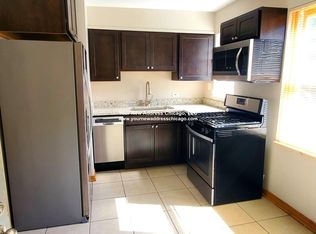 3024 Harlem Ave APT 3, Riverside, IL 60546