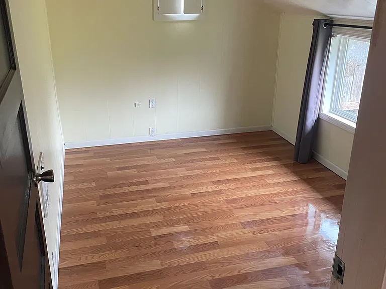 664 Delaware St — Photo 7
