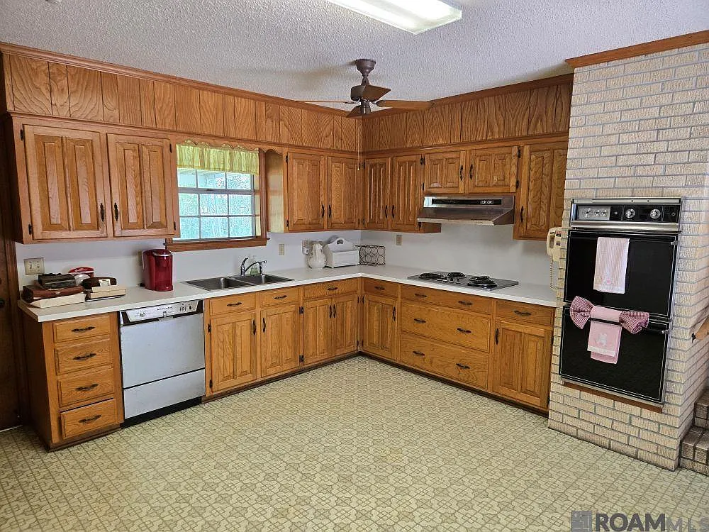 3 bed, 3250 sqft, $1,500 — Photo 3