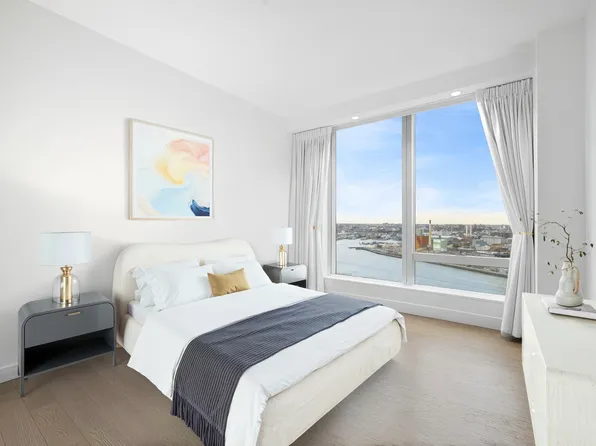 1 Manhattan Square image 14 of 33