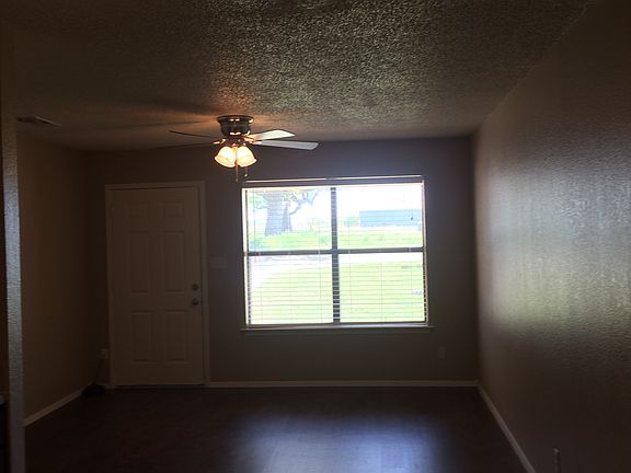 3rd image of 1348A Kerry St