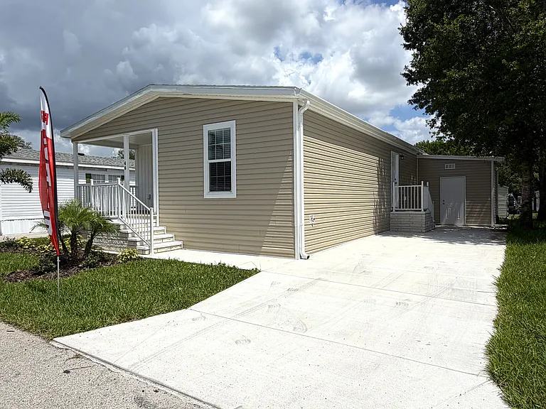 500 Carriage Cove Way — Photo 18