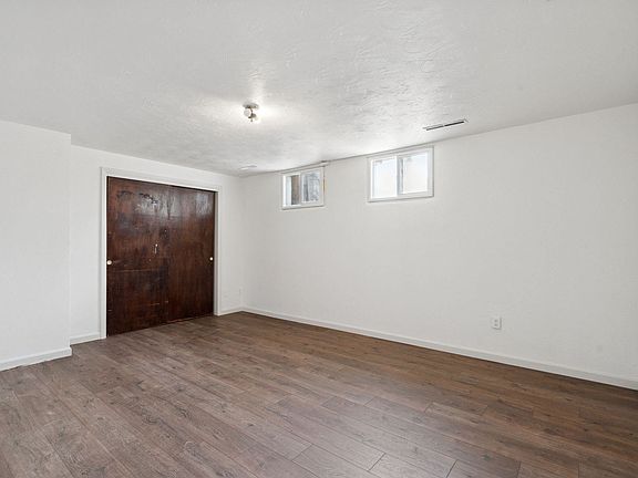 2nd image of 1719 6th Ave #3