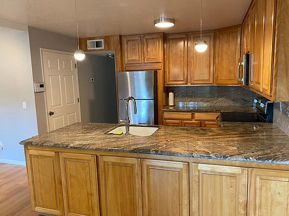 3rd image of 509 Sierra Vista Ave APT 5