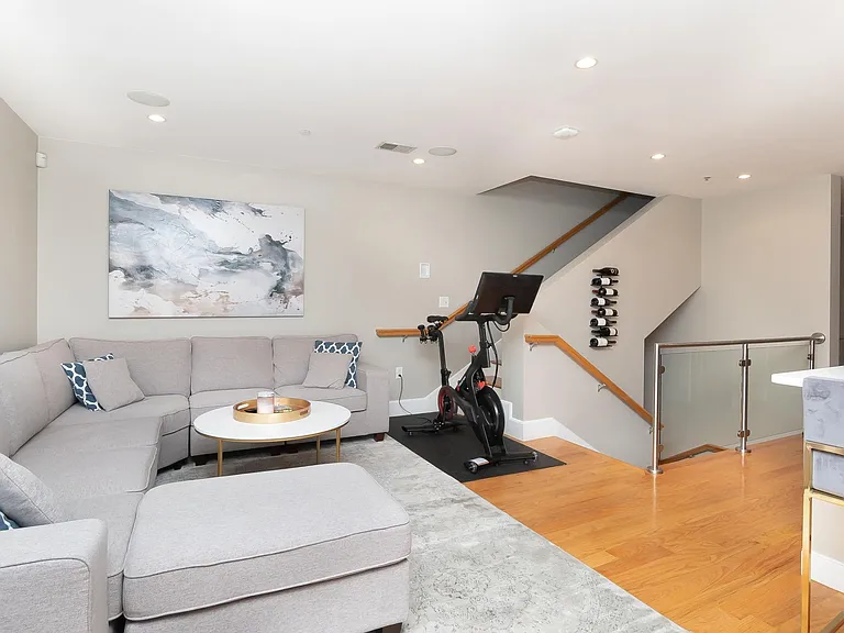 102 D St #3 — Photo 19