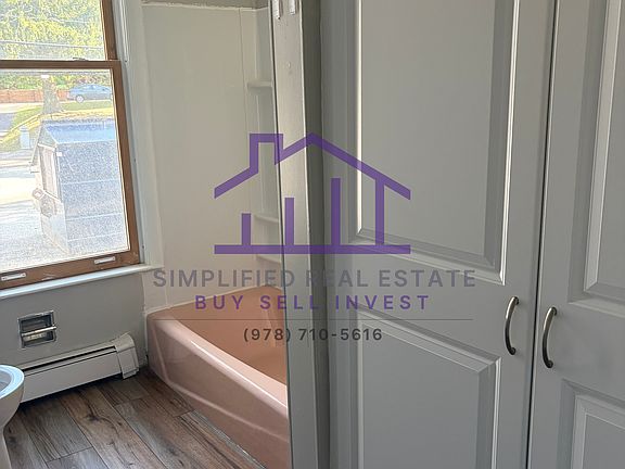 5th image of 457 Main St #5