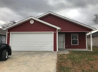 506 W 14th St, Junction City, KS 66441