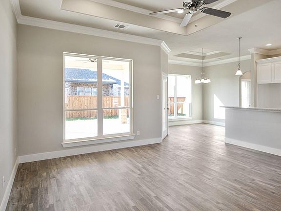 4th image of 706 Cobblestone Cir