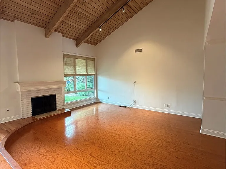 24961 El Caballo St — Photo 3