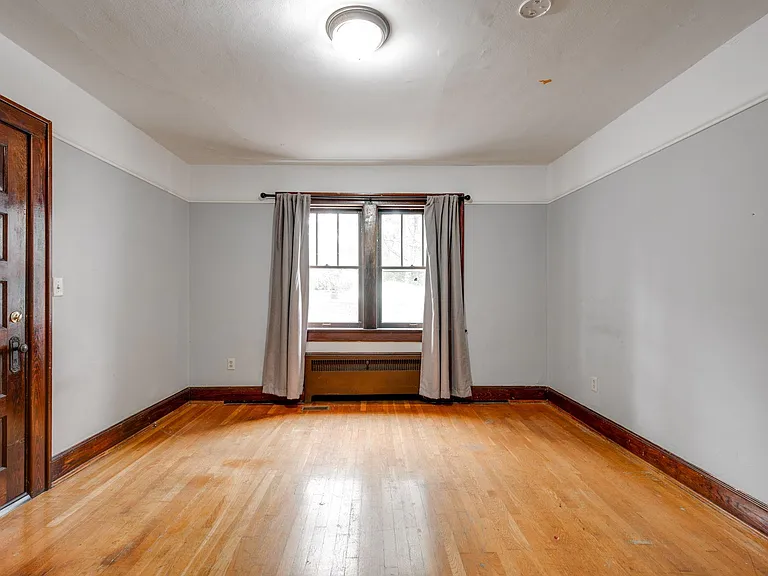 710 Forest Ave #1 — Photo 16