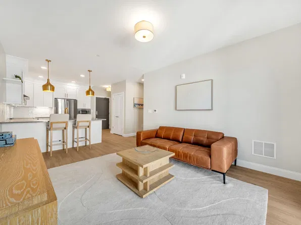 99 Foundry Place #301, Portsmouth, NH 03801