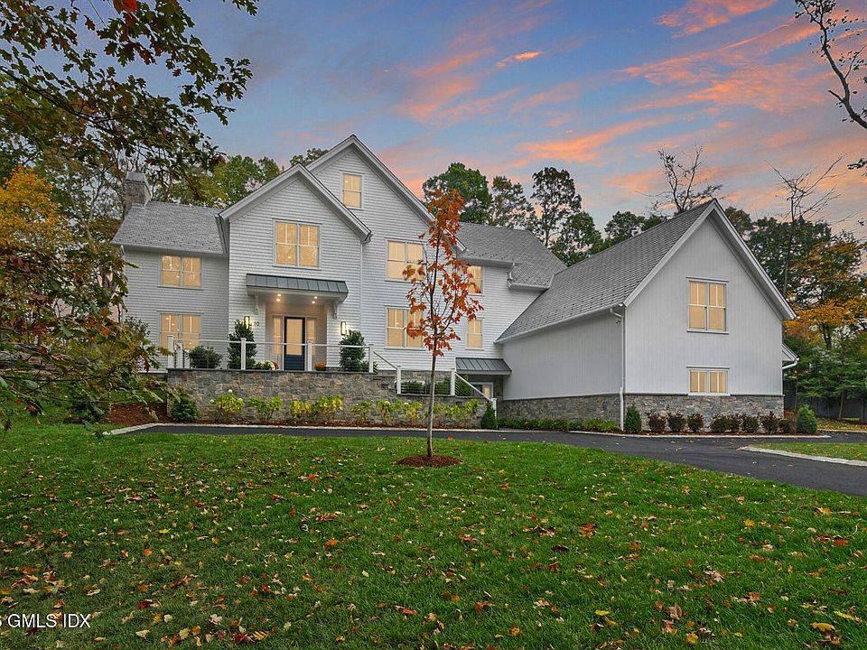 1st image of 10 Stony Brook Rd