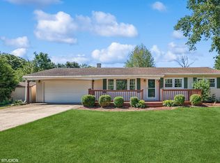 304 Hillside Rd, New Lenox, IL 60451