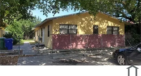 3 bed, 1220 sqft, $2,250 — Photo 2
