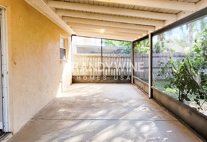 542 Queensbridge Dr — Photo 21